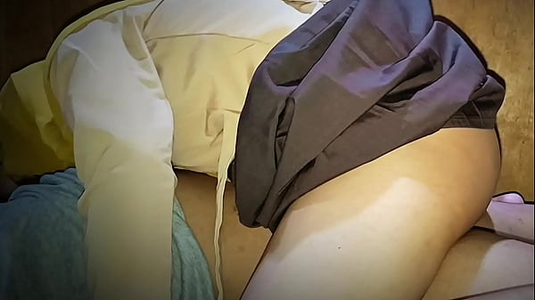 Hot sweet Teen dances - cumshot