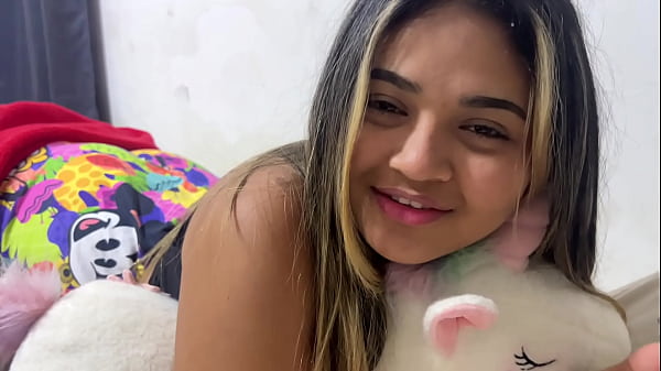 Una charla caliente con mi hermanastro y termin&eacute_ mont&aacute_ndolo sin pensarlo