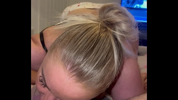 La sorellastra fa un bel pompino