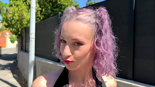 Stella torna per darle il culo