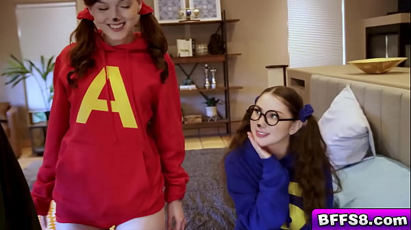 Teen Teen enjoys herself - sensual