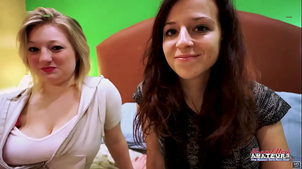 Guarda il bellissimo video teenager biondo