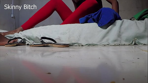 Una teenager sexy e sexy si diverte - sexy