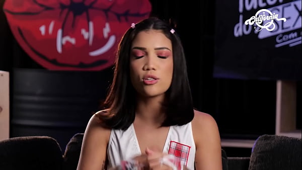 LA JOVEN TE HARÁ CORRER