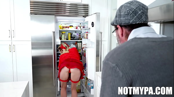 Step-grandpa'_s naughty storytelling