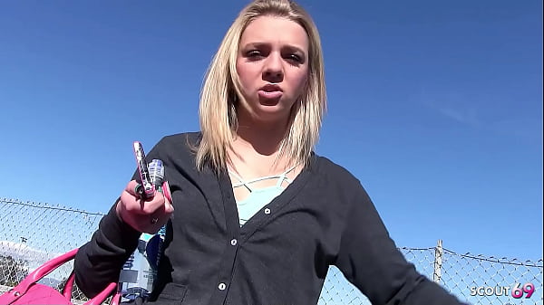 Blonde Teen enjoys herself - stunning