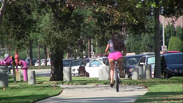 Bambi Wolfe Loves Daytime Sex