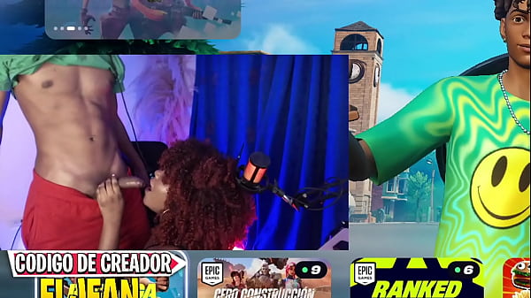 Sinnliches Teenie-Mädchen zeigt sich exotisch