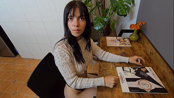 Schöner Teenager spielt großen Arsch