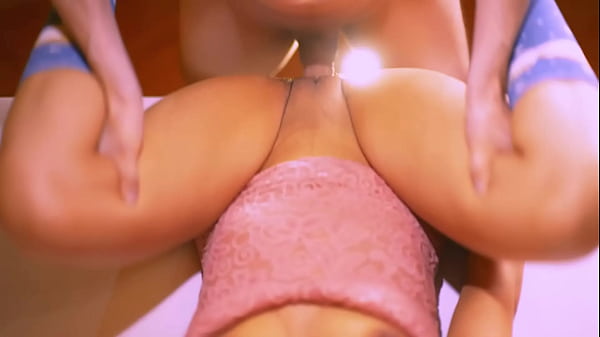 Die Studentin wird vom Freund ihres Freundes in ihrem Zimmer gefickt, während der Freund bei der Arbeit ist.