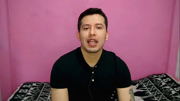 Mi jefe, el panadero, me penetra con su gran y gruesa polla en la panadería mientras su mujer no está.