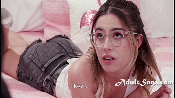 Estudante adolescente cobiça o homem da madrasta com promessa de anal