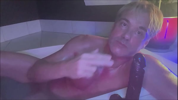 Gran Polla Negra 2, Placeres anales.