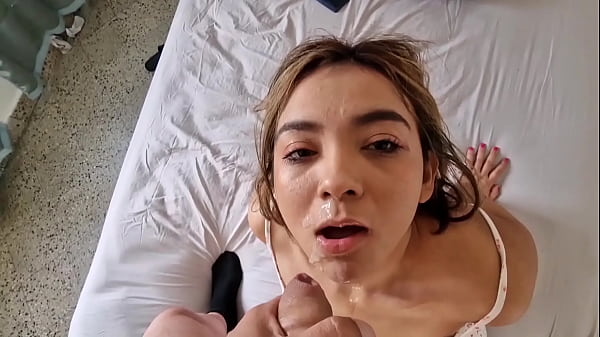 Me gusta ver una buena polla delante mia para chuparla