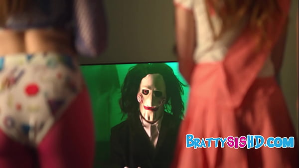 Pose calde della ragazza