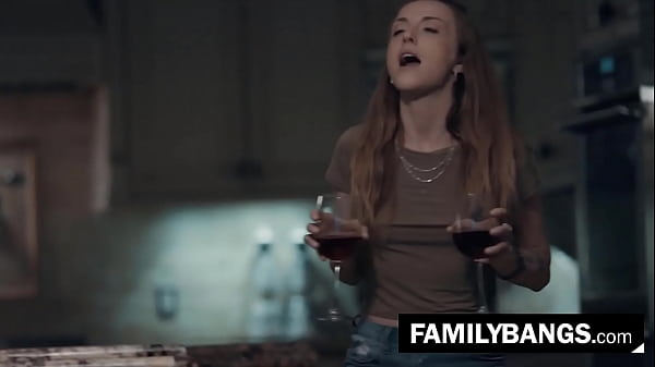 FamilyBangs.com ⭐ Un incontro notturno romantico con la mia sorellastra, Karla Kush, Jill Kassidy