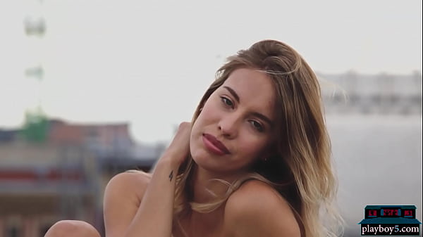 Incroyable Teen Girl pose chez l'adolescent