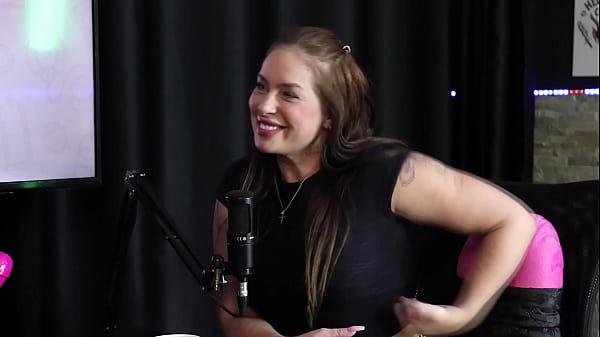 Ele foi fazer algum conteúdo, ficou de quatro e levou um soco na costela, aí gostou, e disse quem iria combinar ou não no jogo do Tinder - Francis Simas (SHEER/RED)