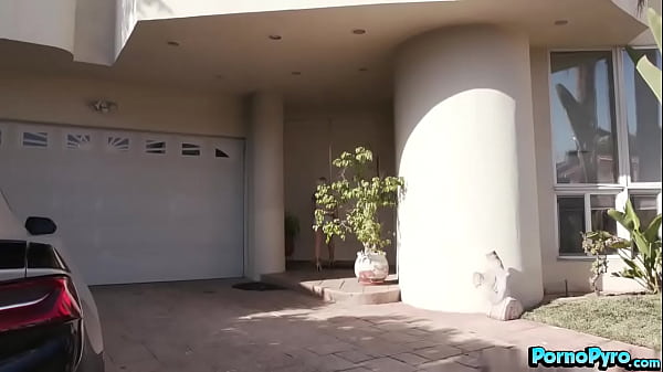 Vídeo de tiras exóticas para adolescentes