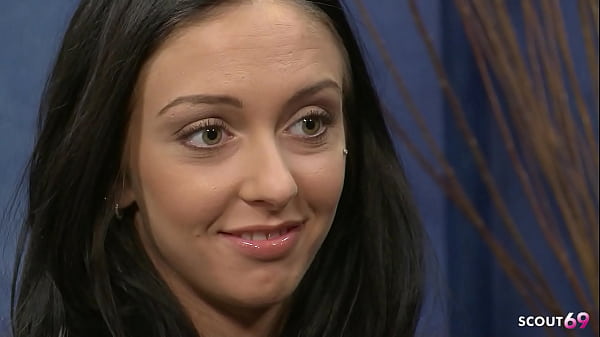 瘦瘦晒黑的小屁股青少年斯蒂芬妮凯恩第一次试镜他妈的接机