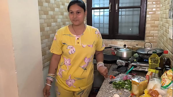 Beautiful Teen poses blowjob