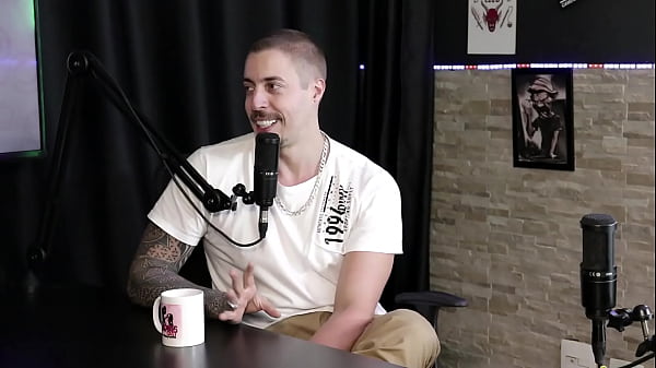 Adolescente quente Menina posa sexy