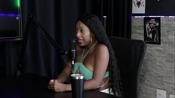 The client wanted to hit her, he had anal sex with 2 dicks in his ass, he was always curious and had a fetish...- Vicky Menage (SHEER/RED)