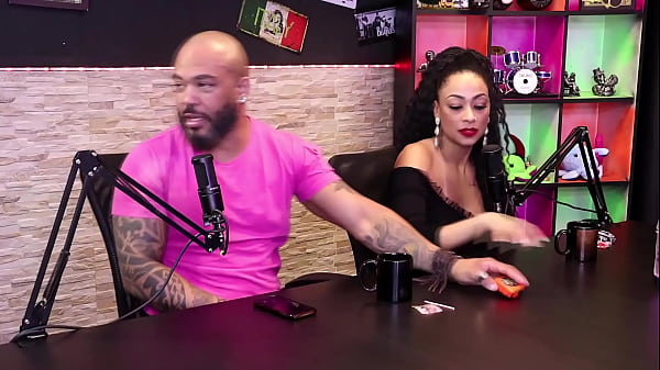 Ele contou como entrou no pornô, não grava outros gêneros, gosta de amador e fala dos filhos - Negro Top Del&iacute_cia (SHEER/RED)