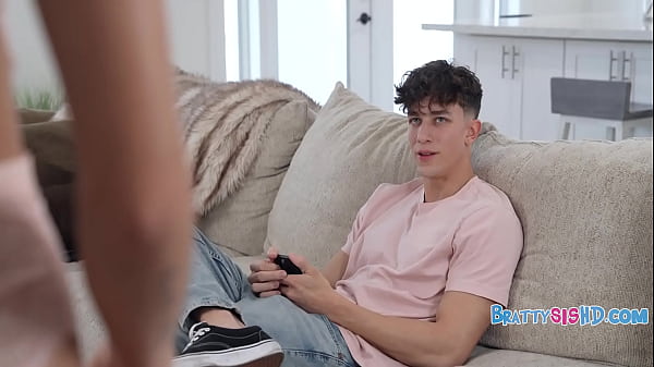 Oeufs de Pâques et crème de demi-frère