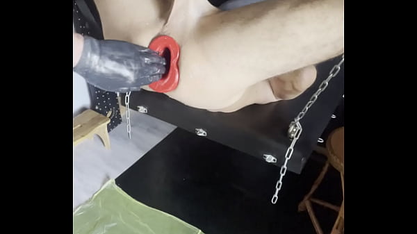 This is how Tom's ass is widened with the pighole