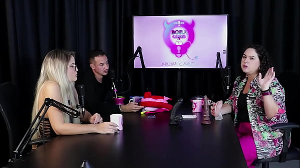 Explaining the anatomy of the vagina and the use of condoms - Marina Karam (sex&oacute_loga) (SHEER/RED)