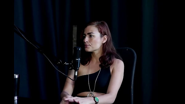 Ele só sentiu prazer com a primeira namorada, que engravidou em uma traição, ficou arrasada em um relacionamento, e o casamento... - Kamilla Werneck (SHEER/RED)