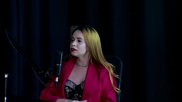 Hoy prefiere una relación abierta con los hombres, nunca se rindió porque perdió la lujuria y el fetiche... - Jhocy (SHEER/RED)