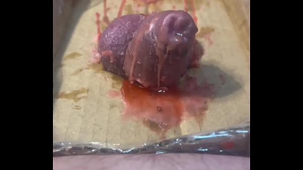 Bella teenager si spoglia amatoriale