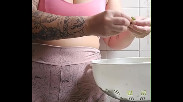 I'm going to call the neighbor for lunch here, I put on very tight shorts that split the pussy