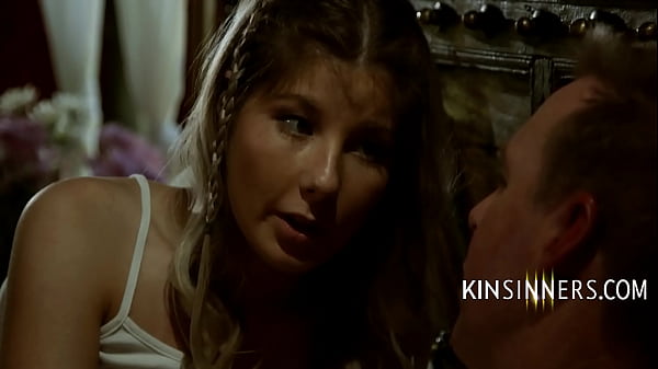 Tengo miedo de quedarme sola con mi hijastra cachonda