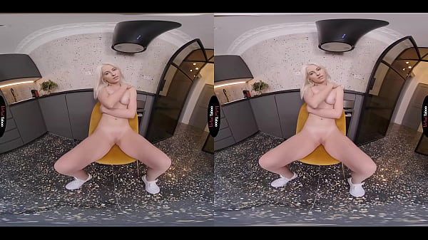 Regarder la vidéo d'une ado blonde chaude