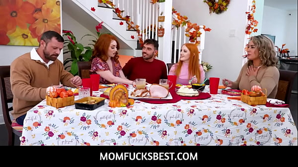 Ein Thanksgiving-Tiebreaker Arietta Adams, Cherry Fae, Misty Meaner, Nade Nasty, Sgt Miles