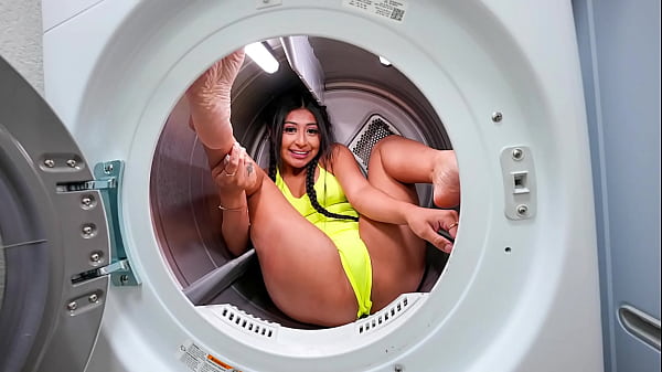 Hot Hot Summer Binky Beaz, Ashley Styles, Bobby Beefcakes