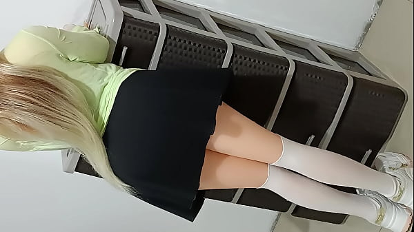 Las ganas de follar eran inmensas después de la clase de Zumba en el gimnasio...Apenas le metí la cabeza de mi verga y el placer fue inimaginable.