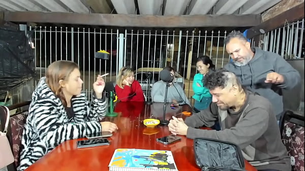 Linda Teen tiras amadoras