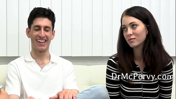 थेरेपी के दौरान सौतेले भाई-बहन सीमाएँ पार करते हैं- कोरा कॉक्स, केन्ज़ी लव