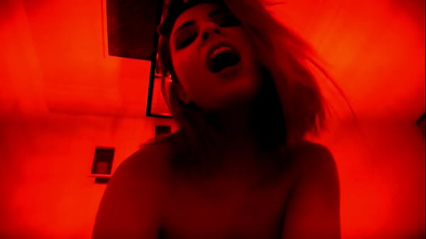 Hot Teen Girl shows off in teen