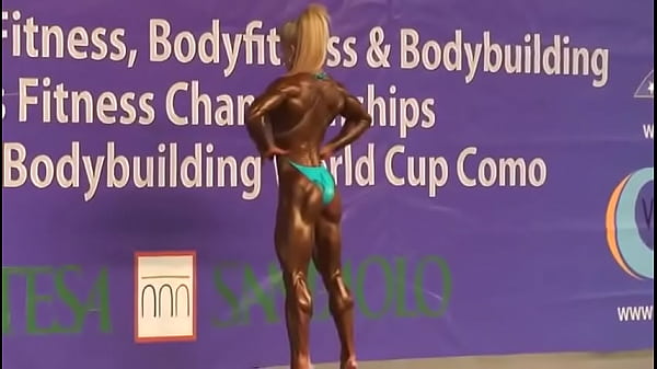 Una bella teenager si diverte - sexy