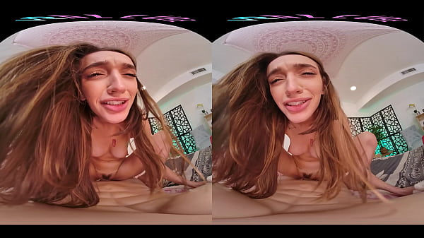 Beautiful Teen models brunette