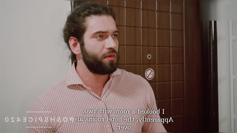 Die heiße Chefin Alexa Poshspicy verwandelt ihre Wut in Gnade und bittet darum, ihr nasses Loch in russische hausgemachte Pornos zu ficken