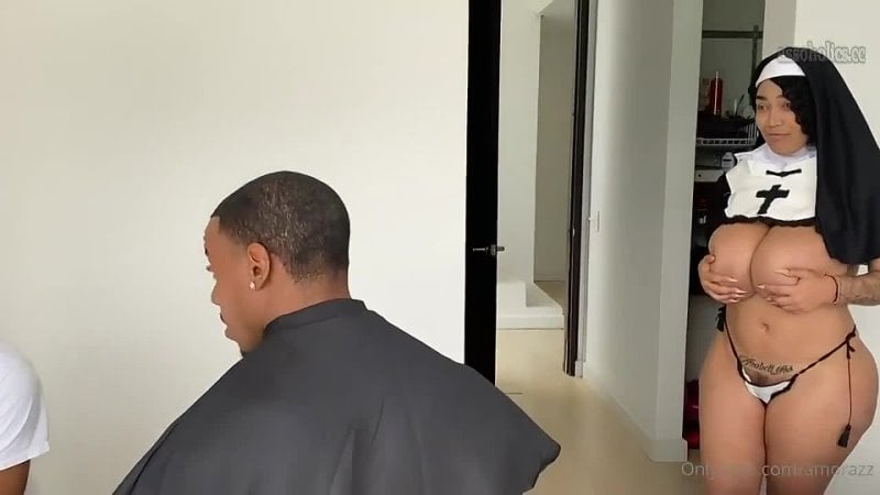 Amorazz Ebenholz Junge schwarz große Titten Arsch nur Onlyfans Nonne Krankenschwester Hilfe Instagram Porno Bikini junger Mann Cosplay mollig mollig se Latina