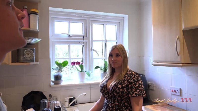 Auntjudysxxx Charlie Rae 32-jähriges BBW-Milf-Debüt