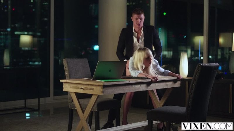 Comentarios de Lilly Bell [todo tipo de sexo, duro, mamada, artporn]