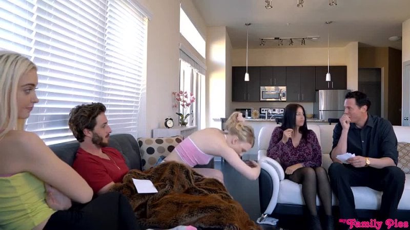 Chloe couture lily rader family creampie [todo tipo de sexo, duro, mamada, incesto]